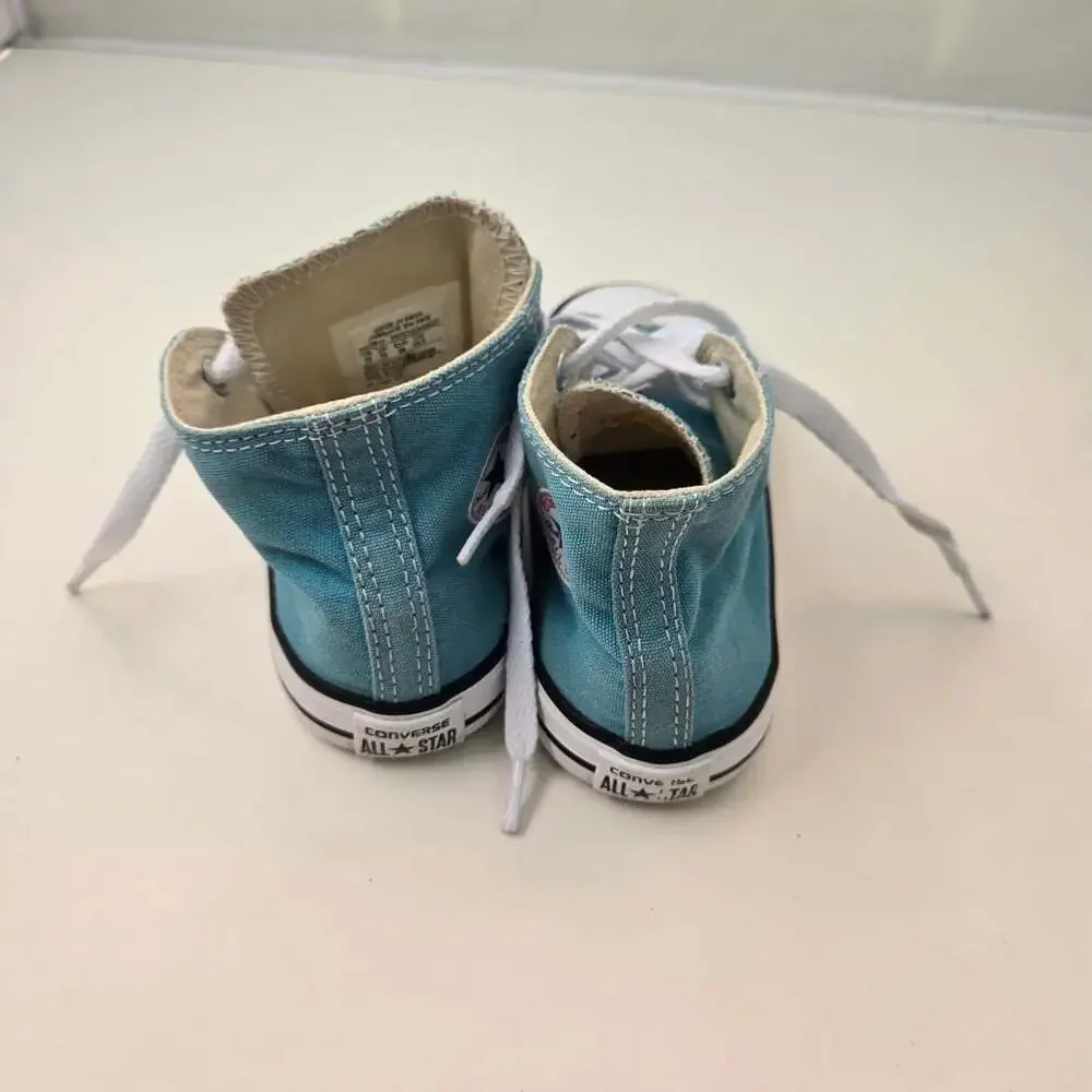Converse classic style